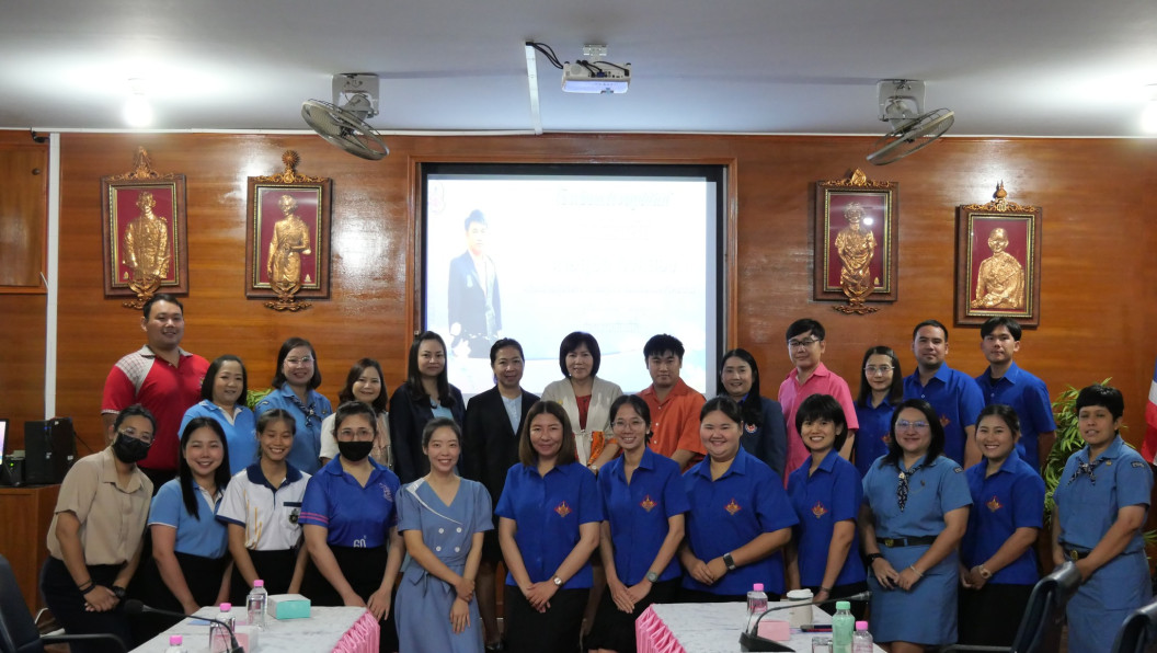 คณะครูเข้าศึกษาดูงานโครงการวิทยาศาสตร์พลังสิบ และแสดงความยินดีพร้อมส่งคุณครูสุบิล วงค์สอง ครูกลุ่มสาระการเรียนรู้คณิตศาสตร์ เนื่องในโอกาสได้ย้ายมาดำรงตำแหน่งครู ที่โรงเรียนฝางชนูปถัมภ์