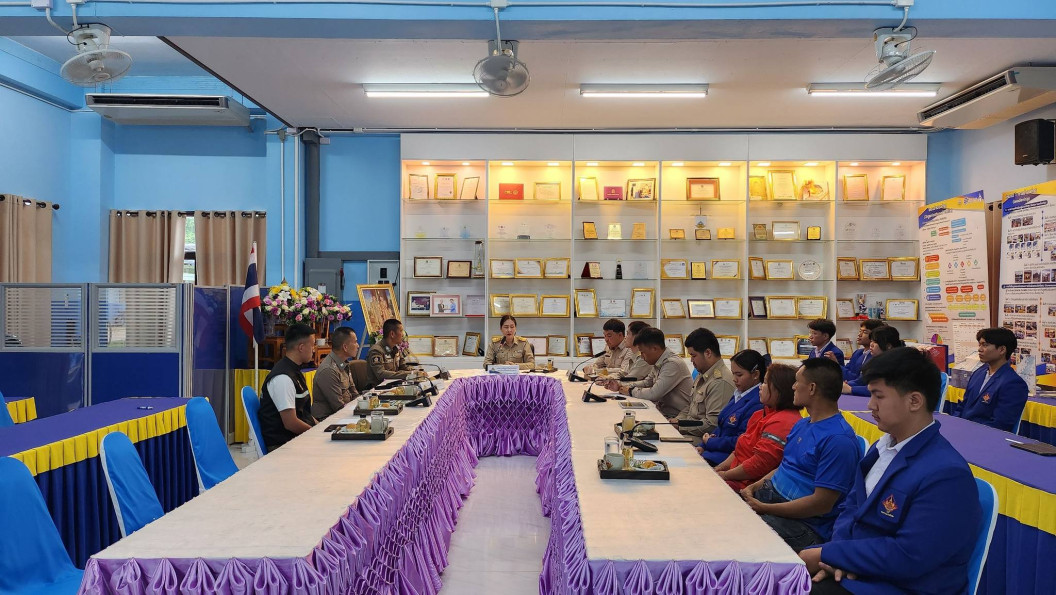 การประชุมดำเนินโครงการตำรวจประสานโรงเรียน (1 ตำรวจ 1 โรงเรียน)