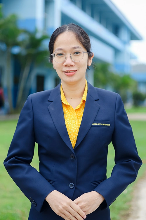 นางสาววราภัสร์ ทองสุข