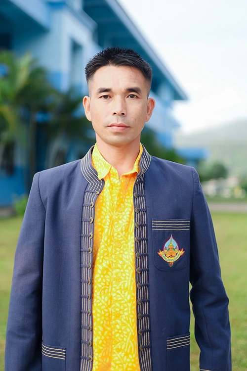 นายสมคิด ลอพอ
