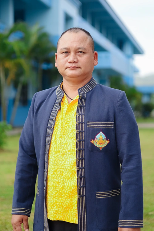 นายสุพรรณ แยะแป