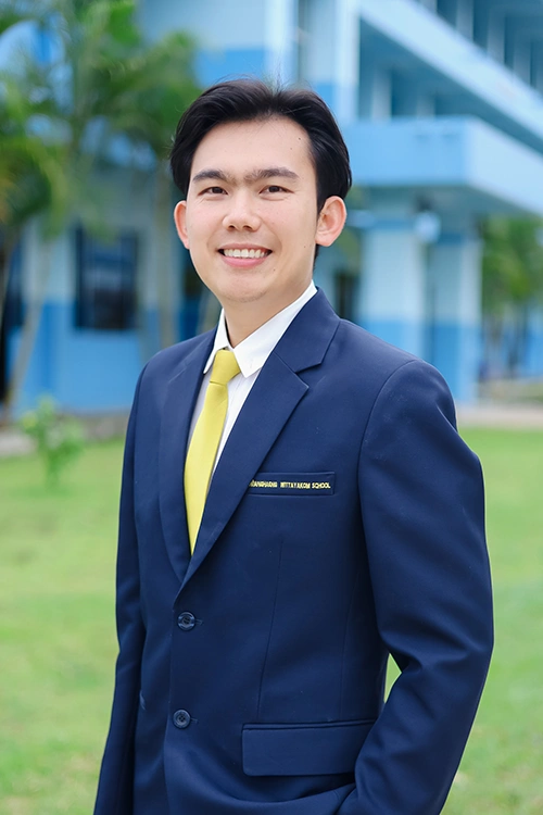 นายนพรัตน์ คำแดง